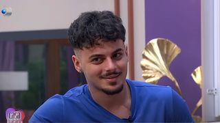 Antoni fierbe în suc propriu din cauza prezenței lui Dennis în Casa Iubirii