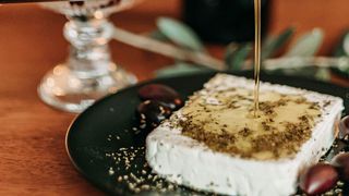 branza feta, neurochirurg, lactate