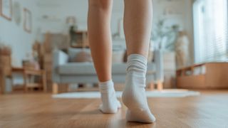 Șosetele pe care NU trebuie să le porți pentru a avea picioare sănătoase