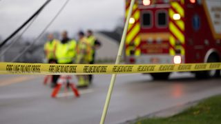 A vrut să-și omoare soția și a încercat să o arunce de la balcon! Fiica celor doi soți a asistat la scena cumplită și a reușit să-și oprească tatăl