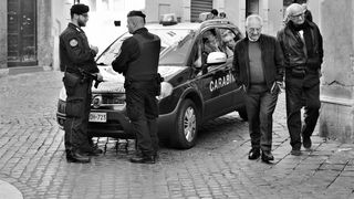 sotie agresata, tentativa crima, fiica, carabinieri 