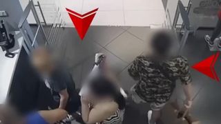 VIDEO Hoții de haine scumpe, din Capitală, au fost prinși după două luni. Camerele de supraveghere au surprins modul în care au acționat