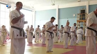 VIDEO &bdquo;Este un stil de viață, o parte din mine&rdquo;. Karatiștii, antrenament colectiv