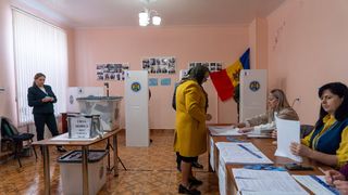 Ce înseamnă rezultatul referendumului din Moldova pentru viitorul țării