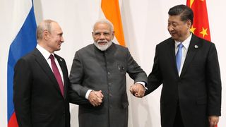 Președintele Xi Jinping din China, Narendra Modi din India, alături de Vladimir Putin&nbsp;