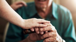 O badantă din Italia a pus în scenă o falsă tâlhărie pentru a-și ajuta familia: "Aveam nevoie de bani pentru înmormântarea surorii mele”