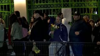 VIDEO Mii de pelerini au venit să se închine la moaștele Sf. Dimitrie. Oamenii așteaptă ore întregi să se roage