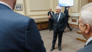 Ce salariu &icirc;ncasează Mugur Isărescu, după ce a obținut un nou mandat de șef BNR