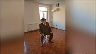 VIDEO Fostul primar a plecat cu toată mobila