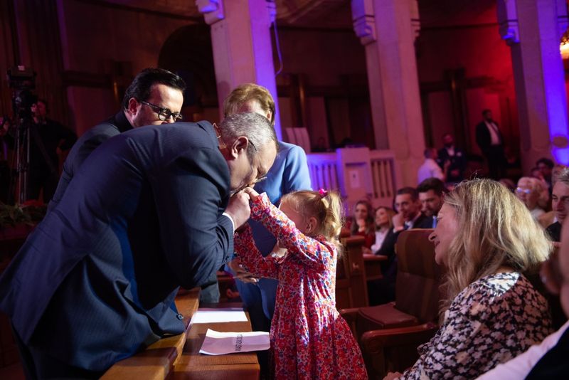 nicolae ciuca, campanie electorala, alegeri 2024, nicolae ciuca sotie 