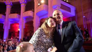 nicolae ciuca, campanie electorala, alegeri 2024, nicolae ciuca sotie 