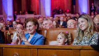 nicolae ciuca, campanie electorala, alegeri 2024, nicolae ciuca sotie 