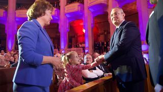 nicolae ciuca, campanie electorala, alegeri 2024, nicolae ciuca sotie 