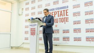 Stoianoglo vorbește patru limbi