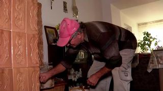 VIDEO „N-are lumea încredere”. Începe programul „Rabla pentru sobe”