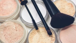 cosmetice, make-up, substante periculoase, cancer 