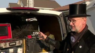 VIDEO „Este un adevărat profesionist”. Ne-a ieșit în drum... coșarul modern