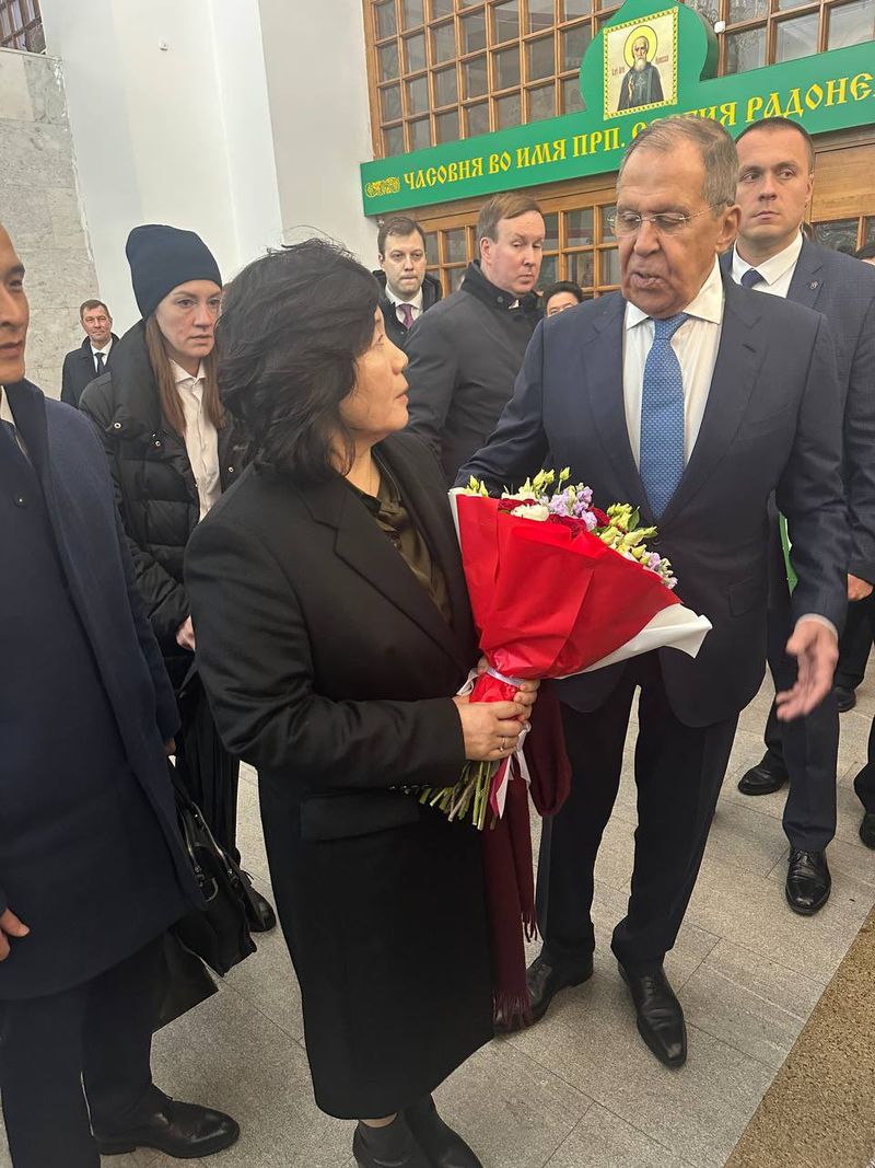 Choe Son Hui și Serghei Lavrov
