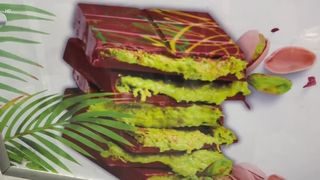 VIDEO &bdquo;Li s-a părut tuturor ceva fantastic&rdquo;. Ciocolata Dubai se vinde ca p&acirc;inea caldă