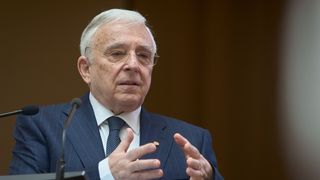 Mugur Isărescu anunță accelerarea inflației. Prețurile vor crește puternic spre finalul anului