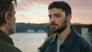 Astăzi, de la ora 20:00, în serialul ”Inimă rebelă”, difuzat la Kanal D, Serhan, pus la punct de Yaman