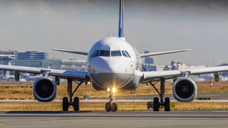 De unde cumpără TAROM &bdquo;kerosen verde&rdquo;? Regulamentul RefuelEU Aviation devine obligatoriu din 2025