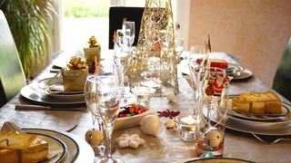 Când se merge la nași cu ploconul de Lăsata Secului pentru Postul Crăciunului 2024?