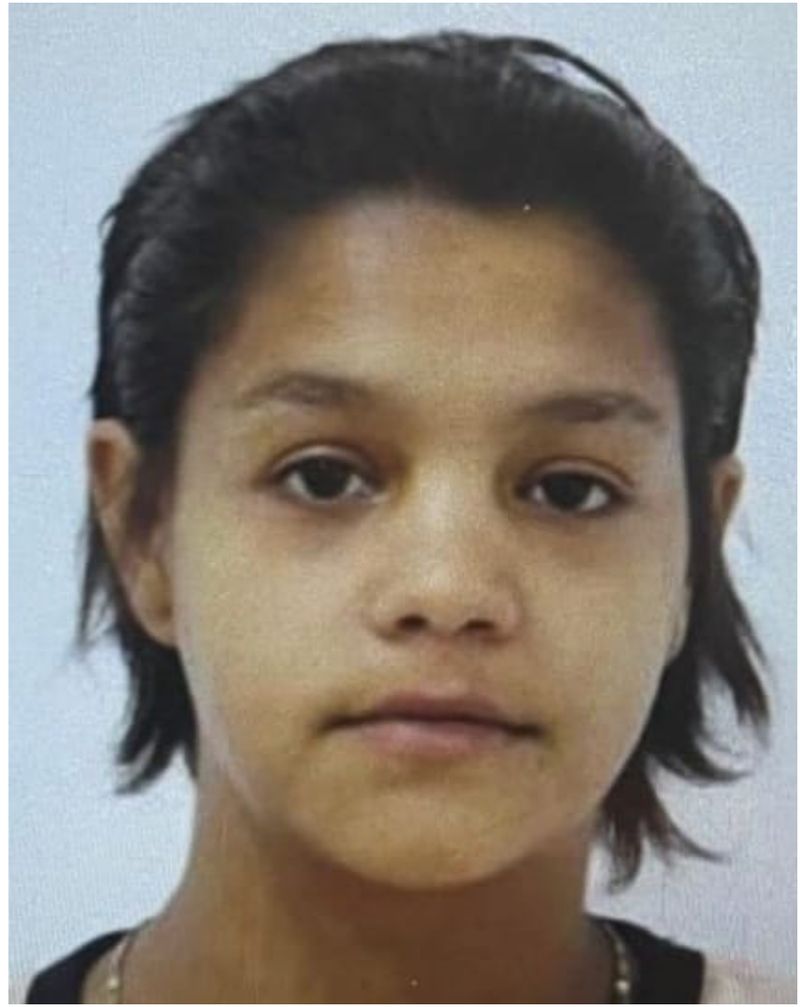 minora MUNTEAN COSTINELA – GEORGIANA (foto), de 17 ani, din municipiul Orăștie,