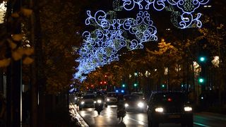 Când se aprind luminițele de Crăciun în București în 2024? Lista bulevardelor care vor fi iluminate în perioada sărbătorilor de iarnă