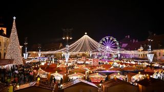 La ce oră se aprind luminițele de Crăciun în Sibiu în 2024