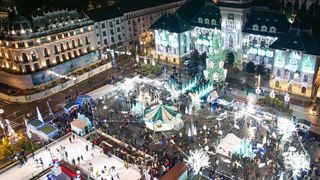 La ce oră se aprind luminițele de la T&acirc;rgul de Crăciun din Craiova 2024