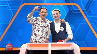 Un ploieștean a c&acirc;știgat aseară la &rdquo;Jocul cuvintelor cu Dan Negru&rdquo;: &rdquo;Știi care-i norocul tău? Vorbești repede, mai repede dec&acirc;t vorbesc eu!&rsquo;