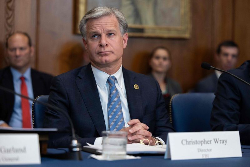 Șeful FBI, Christopher Wray, pe lista neagră a lui Donald Trump