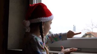 VIDEO &bdquo;Tati e &icirc;n Belgia&rdquo;. Crăciun departe de părinți pentru jumătate de milion de copii rom&acirc;ni 