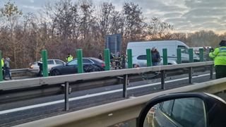 VIDEO Accident &icirc;n lanț cu 12 mașini pe autostrada A3, din cauza poleiului. 26 de victime, a fost activat Planul Roșu de intervenție