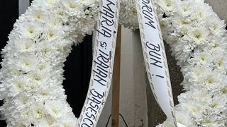 silviu prigoana Coroana de flori trimisă de Traian și Maria Băsescu