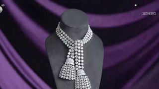 VIDEO Colier rar, vândut pentru 4,8 milioane de dolari