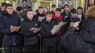 Colegii Andreei, rugăciune pe muzică bisericească