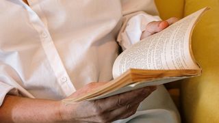 Pensionarii care au sub 3.000 de lei nu vor plăti niciun leu obținerea adeverințelor care &icirc;i ajută la mica recalculare.