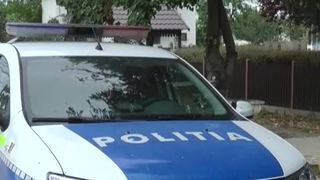 topor, politie, brasov, femeie batuta 