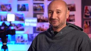 VIDEO &bdquo;Țara te vrea om!&rdquo;. &bdquo;M-am regăsit pe mine&rdquo;. A dus teatrul &icirc;n Ferentari și schimbă generații