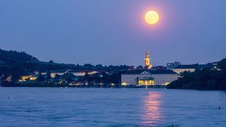 Fazele Lunii în decembrie 2024: Când are loc Luna Nouă și Luna Plină?