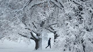 Cod roșu la altitudini de peste 1700 metri. V&acirc;nt de peste 120 km pe oră