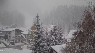 Strat de zăpadă de 40 de cm &icirc;n Rom&acirc;nia. Primele imagini &icirc;nainte de "furtuna albă" anunțată de ANM