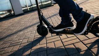 Nicușor Dan a promulgat noua lege RCA. Schimbări importante pentru șoferi și utilizatorii de trotinete electrice