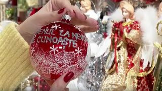 VIDEO S-a dat startul cumpărăturilor de Crăciun. Ce buget au românii pentru cadouri în acest an