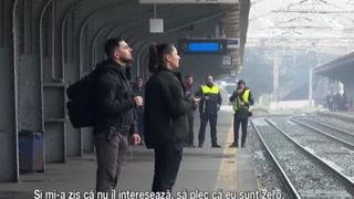 VIDEO Un bărbat s-a urcat pe Gara de Nord și a făcut scandal, după ce i s-ar fi furat banii