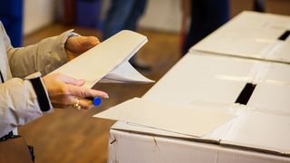 Unde se pune ștampila pe buletinul de vot la parlamentare 2024, astfel &icirc;nc&acirc;t votul să fie valid