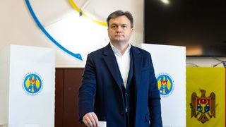 Premierul Republicii Moldova: &bdquo;Dragi rom&acirc;ni de pretutindeni, ieșiți la vot!&rdquo;. Mesajul lui Dorin Recean pentru Rom&acirc;nia