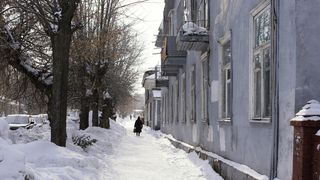 Oraș din România, acoperit de zăpadă de Crăciun. Meteorologii AccuWeather anunță cinci zile de ninsori
